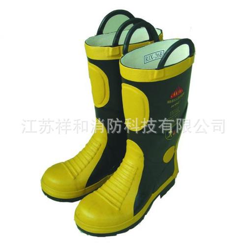 廠家直銷消防靴 為逆行者筑牢安全之基，詳解消防員滅火防護(hù)靴的硬核實(shí)力